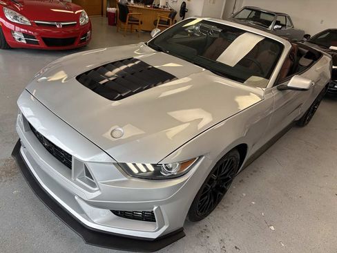 Used 2015 Ford Mustang GT Premium RWD image 11