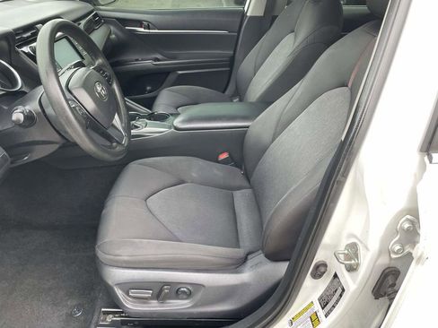 Used 2019 Toyota Camry LE image 27