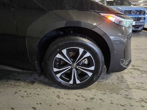 Used 2024 Toyota bZ4X XLE w/ Weather Package image 9