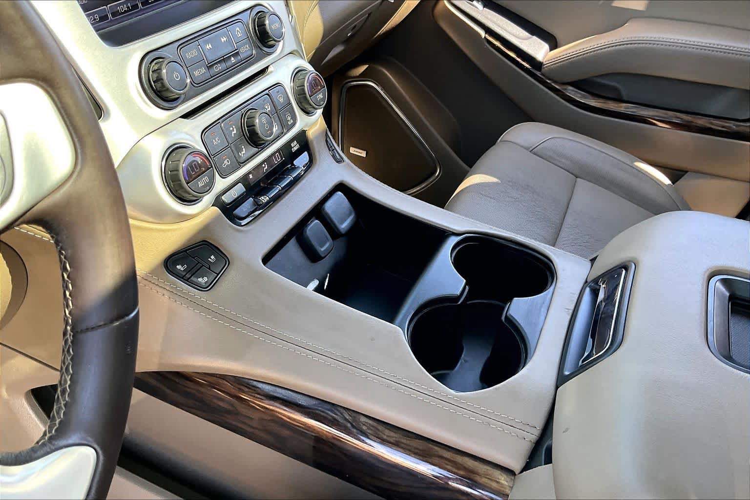 Used 2020 GMC Yukon SLT w/ Premium Edition RWD image 17