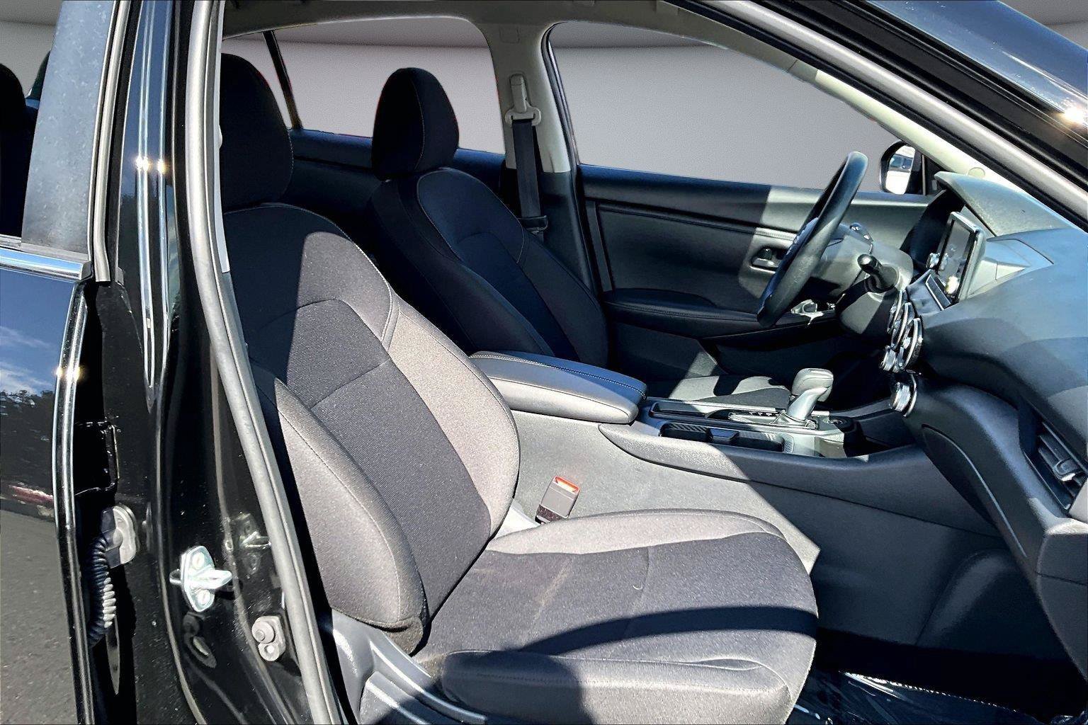 Used 2025 Nissan Sentra S w/ Lighting Package FWD image 29