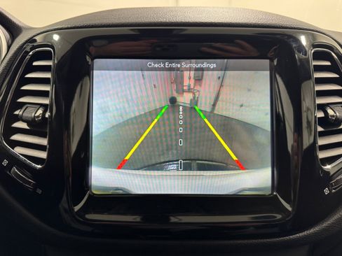 Used 2018 Jeep Compass Limited w/ Navigation Group image 12