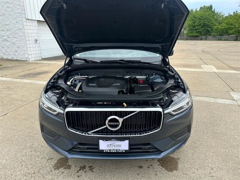 Used 2018 Volvo XC60 T5 Momentum w/ Convenience Package AWD/4WD image 11