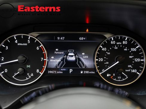 Used 2023 Nissan Rogue SL w/ SL Premium Package image 19