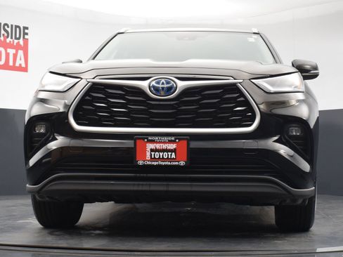 Used 2024 Toyota Highlander XLE image 34