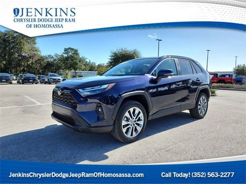 Used 2022 Toyota RAV4 XLE Premium image 1