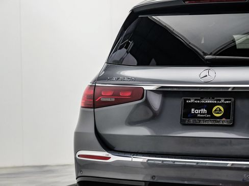 Used 2024 Mercedes-Benz Maybach GLS 600 4MATIC image 17