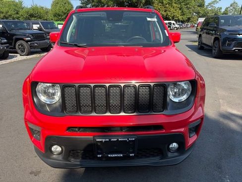 Used 2022 Jeep Renegade Latitude w/ Sun/Sound Group AWD/4WD image 8