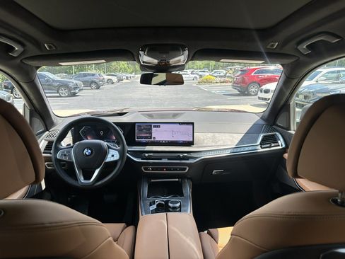 Used 2026 BMW X7 xDrive40i AWD/4WD image 45