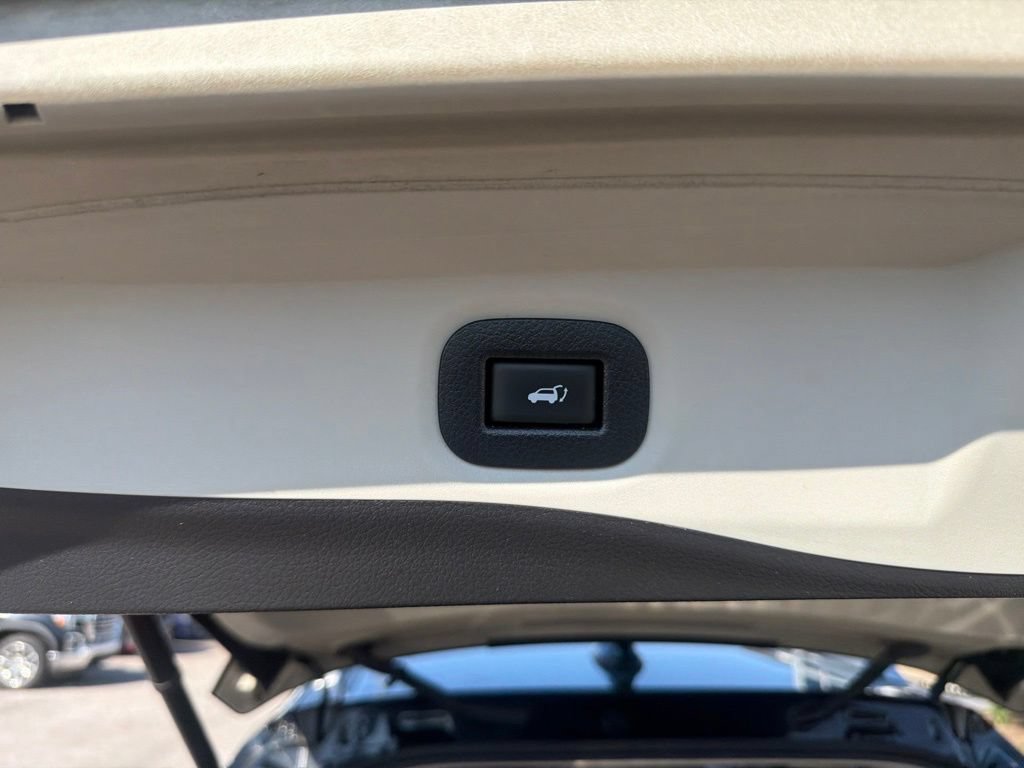 Used 2018 Nissan Rogue SL w/ Premium Package FWD image 25