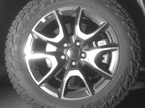 Used 2025 Jeep Compass Trailhawk image 13