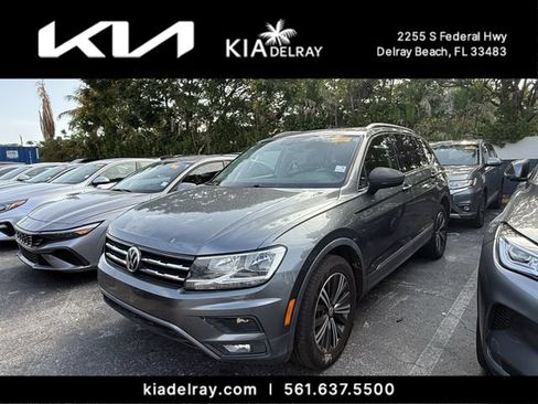 Used 2018 Volkswagen Tiguan SEL FWD image 4