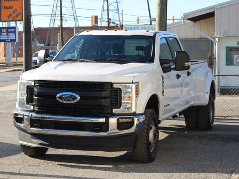 Used 2019 Ford F350 XL w/ Power Equipment Group image 3