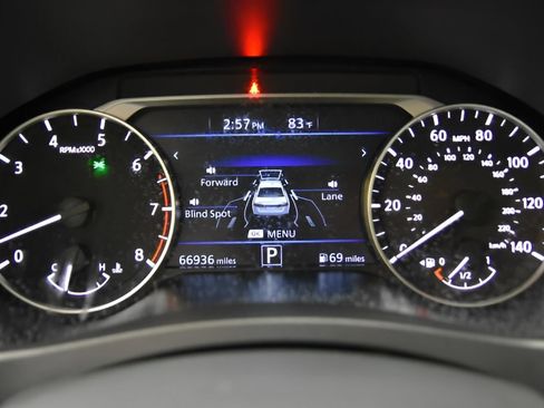 Used 2024 Nissan Altima 2.5 SV FWD image 21