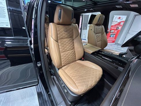 Used 2021 Cadillac Escalade Sport w/ Driver Assist Tech Package image 5