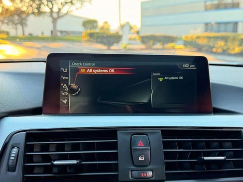 Used 2017 BMW 320i Sedan image 19