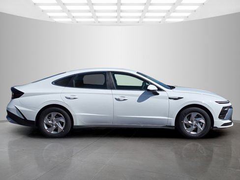 New 2025 Hyundai Sonata SE image 6