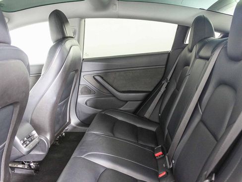 Used 2018 Tesla Model 3 Long Range image 19