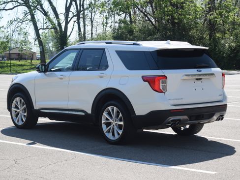 Used 2023 Ford Explorer Platinum w/ Technology Package AWD/4WD image 27