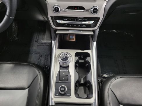 Used 2023 Ford Explorer XLT w/ Equipment Group 202A AWD/4WD image 46