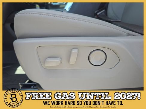 New 2026 GMC Sierra 1500 SLT w/ SLT Premium Plus Package AWD/4WD image 18