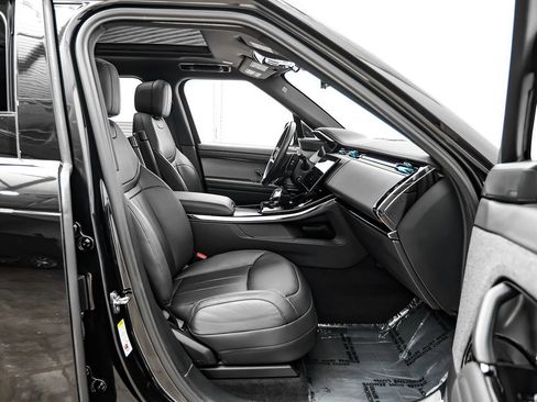 Used 2024 Land Rover Range Rover Sport Dynamic SE image 31