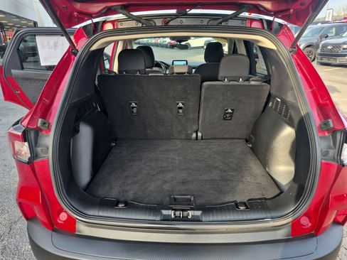 Used 2020 Ford Escape SE image 17