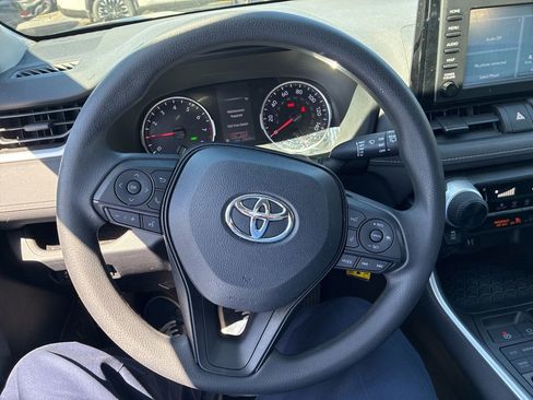 Used 2019 Toyota RAV4 LE w/ All Weather Liner Package AWD/4WD image 17