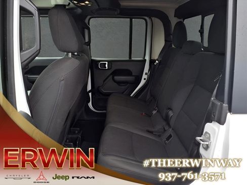 Used 2023 Jeep Gladiator Sport AWD/4WD image 5