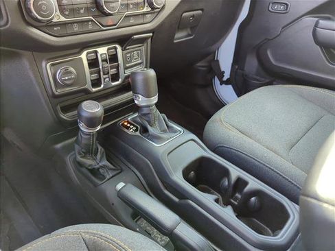 Used 2024 Jeep Wrangler Sport S image 15