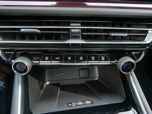 Certified 2025 Chevrolet Traverse RS w/ LPO, Floor Liner Package image 34