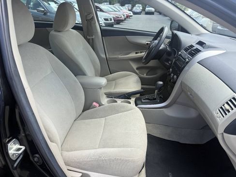 Used 2013 Toyota Corolla L FWD image 13