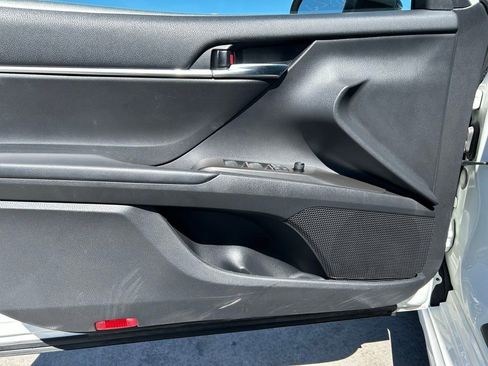 Used 2022 Toyota Camry SE w/ Carpet Mat Package (TMS) FWD image 13