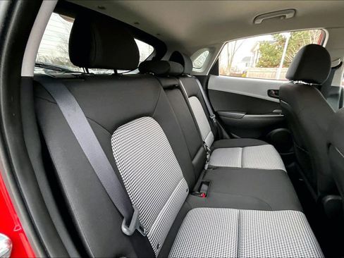 Used 2020 Hyundai Kona SEL w/ Cargo Package image 29