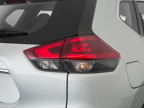 Used 2018 Nissan Rogue SV w/ Sun & Sound Touring Package FWD image 52