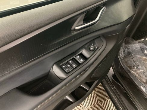 Used 2024 Jeep Grand Cherokee Altitude image 12