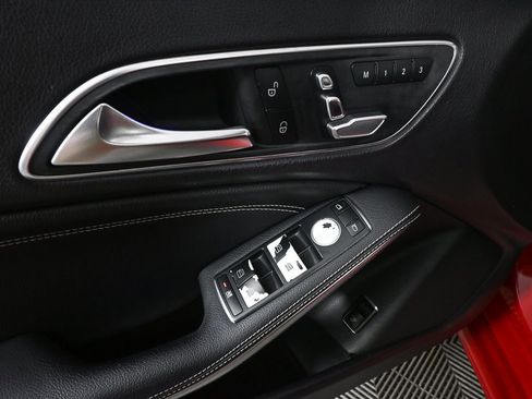 Used 2019 Mercedes-Benz CLA 250 image 8