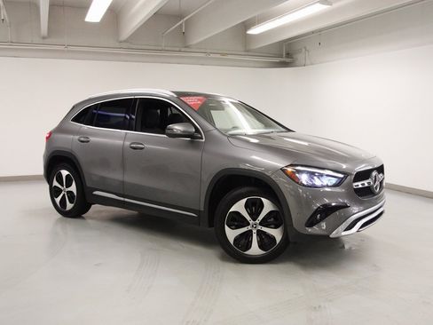 Certified 2025 Mercedes-Benz GLA 250 4MATIC image 4