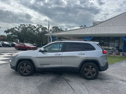 Used 2016 Jeep Cherokee 75th Anniversary FWD image 2