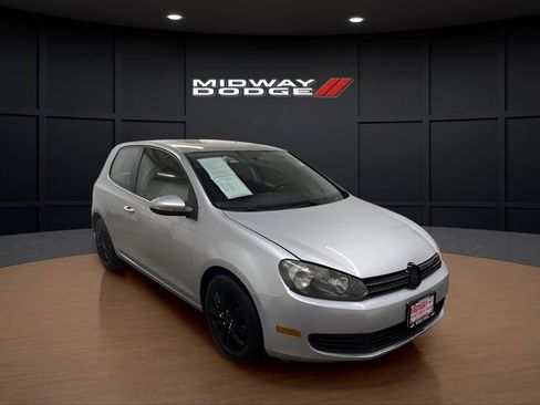 Used 2010 Volkswagen Golf 2-Door image 1