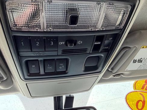 Used 2016 Toyota 4Runner 4WD image 32