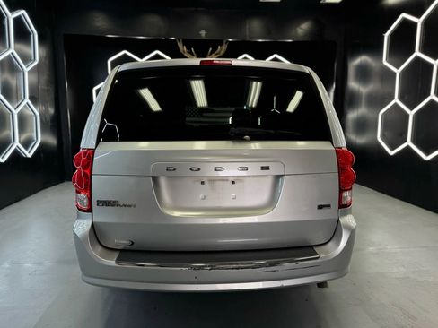 Used 2012 Dodge Grand Caravan SXT FWD image 8