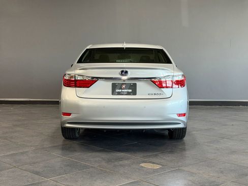 Used 2014 Lexus ES 300h w/ Luxury Package w/Bamboo Trim FWD image 7