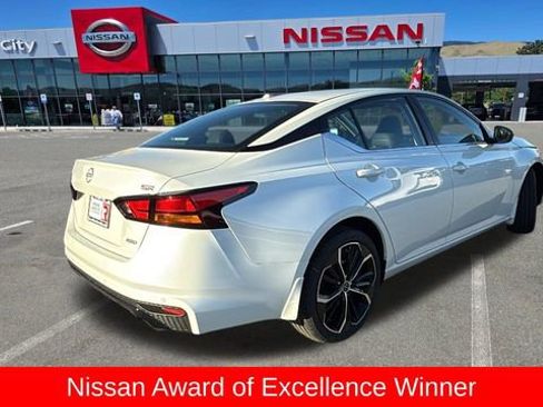 New 2025 Nissan Altima 2.5 SR image 3