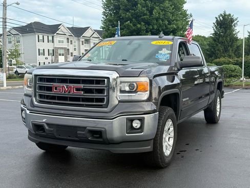 Used 2015 GMC Sierra 1500 SLE w/ SLE Value Package AWD/4WD image 3