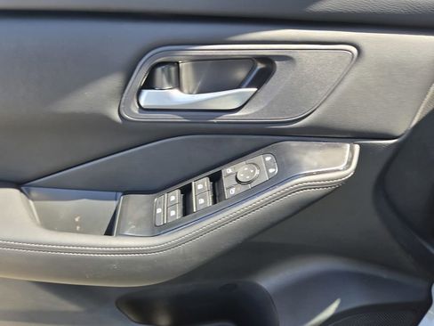New 2026 Nissan Rogue SV FWD image 12