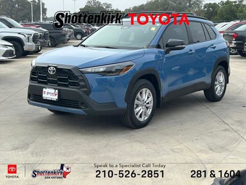 Certified 2026 Toyota Corolla Cross LE image 1