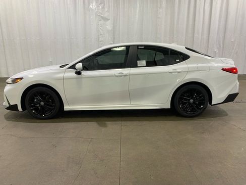 New 2026 Toyota Camry SE w/ Convenience Package image 6