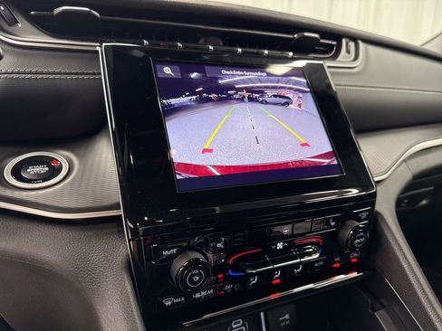 New 2025 Jeep Grand Cherokee L Altitude image 23