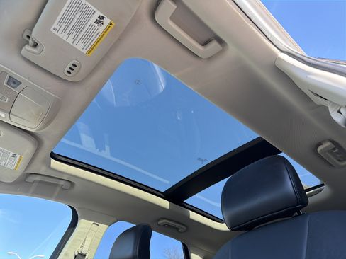 Used 2017 Ford Edge Titanium w/ Equipment Group 302A image 28